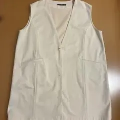 Kastaneホワイト ノーカラーベスト