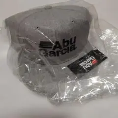 Abu Garcia グレー フラットビルキャップ 未使用のサムネイル
