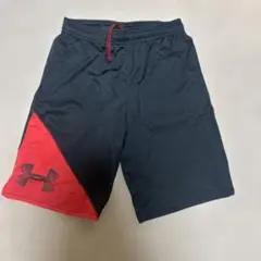 Under Armour ハーフパンツ 黒/赤