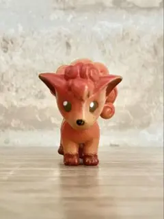 ポケモン　モンコレ　ロコン　初期　pokemon フィギュア　TOMYのサムネイル