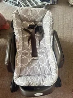 combi 電動 ハイ&ロースウィングラック