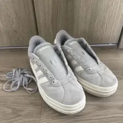 adidas スニーカー グレー 厚底　25㎝のサムネイル