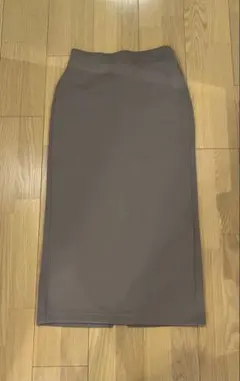 ユニクロ　ドライスウェットナロースカート