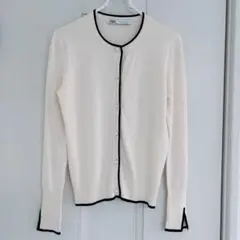 ZARAザラ♡カーディガン、S、ボタンパール、オフホワイト、美品、白、アイボリー