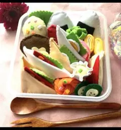 フェルトおままごと★お弁当ランチ食べものキッチンごっこ遊び誕生日お祝い出産食育
