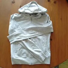 UNIQLO グレー ジップアップパーカー Sサイズ