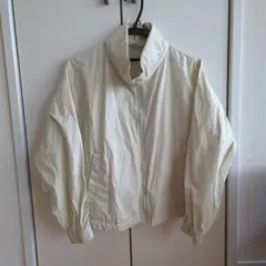 ユニクロ　ホワイト　ジャンパー　アウター　Lサイズ　スタンドブルゾン