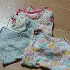 花柄ロンパース３枚組