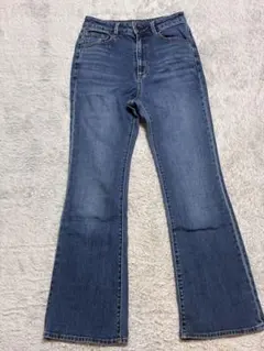 GU フレアジーンズ