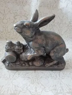 干支のウサギと福のある人形の常滑焼自宅保管横34縦28幅10(cm)