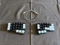 Corne V4 Cherry 分割キーボード