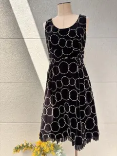 【美品】オリーブ・デ・オリーブ 刺繍ベロアワンピース ノースリーブ 9号