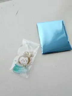 ちいかわ 小樽 もぐもぐ本舗 風鈴になっちゃったアクリルチャーム カブトムシのサムネイル
