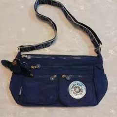 【新品】kipling 斜め掛けショルダーバッグ モンキーチャーム付きキプリングのサムネイル