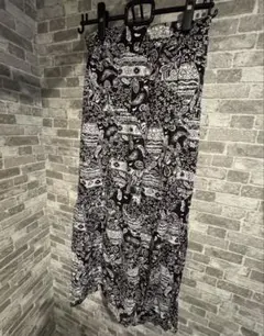 新品未使用　エレガントなブラック・ホワイトロングスカート