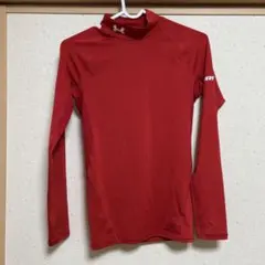 Under Armour レッド長袖アンダーシャツ