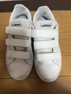 adidas ホワイト スニーカー ベルクロ式