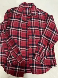 チェックシャツ