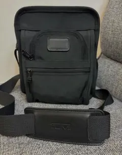 日曜値下げ】TUMI 141294 ショルダーバッグ ブラック - メルカリ