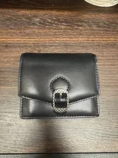 CHARLES & KEITH 黒 レザー 二つ折り財布