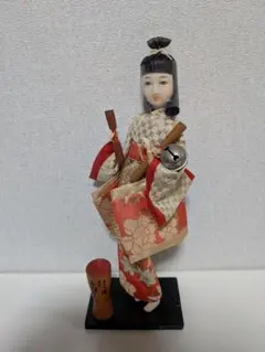 呪物 蔵出し 曰く付き 怖いので手放したい！着物を着たお人形 - メルカリ