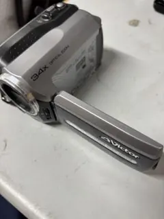 Item thumbnail for item d5ac3c64-8c56-40e3-8bbb-da5ea9bc0599