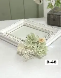 お値下げ！商品入れ替えの為 成人式結婚式卒業式七五三髪飾りB-48