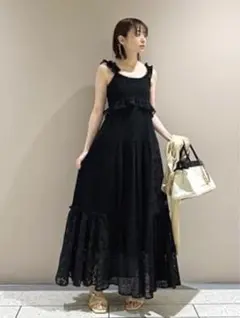 値下げ⭐︎lilybrown リリーブラウン　パッチワークレースぺプラムワンピース