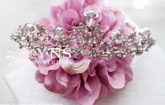 クリスタルティアラ シルバー 花モチーフ ブライダルアクセサリー