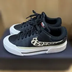 ナイキ スニーカー レディース コートレガシー リフト NIKE 23.5 中古