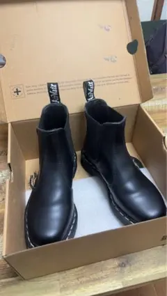 Dr. Martens ブラック チェルシーブーツ