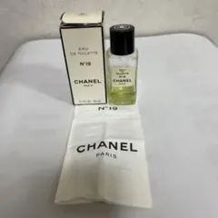 CHANEL  Ｎ°19  オードトワレ