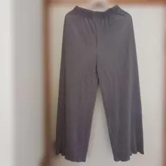 プリーツワイドパンツ