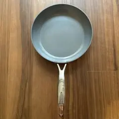 Item thumbnail for item c98b4525-463c-4d08-9fa4-3e6c6377350a