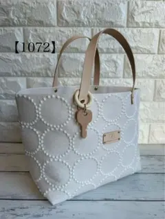 Item thumbnail for item f0ec1dab-e041-4d23-a576-45cbf68dd5a7