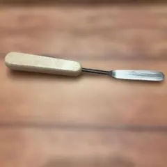 木柄のバターナイフのサムネイル