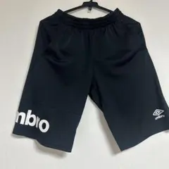 umbro ブラック ショートパンツ バスケットボール　ホワイトロゴ