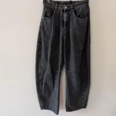 アベイル　 ストレートデニム ブラック Sサイズのサムネイル