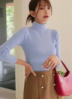 タートルネックスリムリブニット