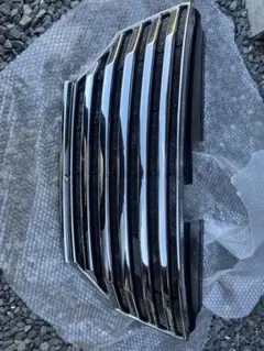 日産シーマF50/Q45インフィニティフロントグリル - メルカリ