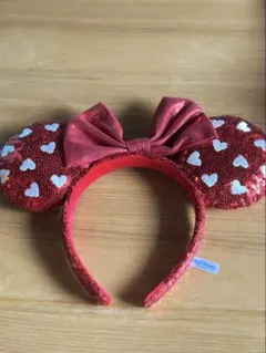 【お値下げ中】東京ディズニーリゾート 赤いハート柄スパンコールカチューシャ