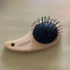 L'OCCITANE ヘアブラシ