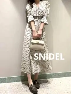 SNIDEL ビックカラークラシカルワンピース　スナイデル