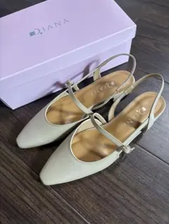 DIANA フラットシューズ