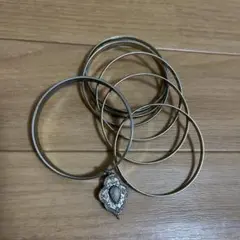 メタル製重ね付けブレスレット
