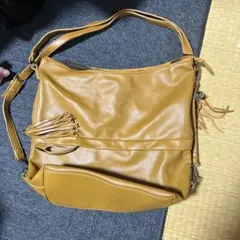 フリンジ付きマスタードショルダーバッグ
