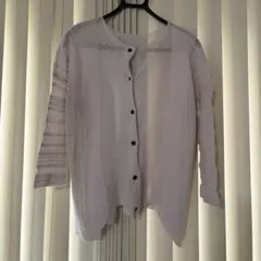 美品★ io comme io イオコムイオ　カーディガン　センソユニコのサムネイル