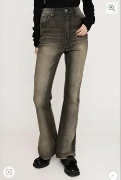 スライ　フレアデニム