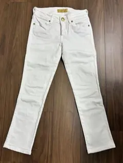 リーバイス　ホワイトデニムパンツ