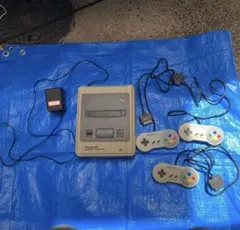 スーパーファミコン 本体 コントローラー3台付き